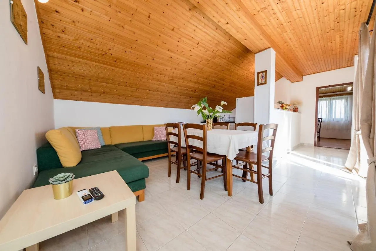 Apartments Tartuga ラブ