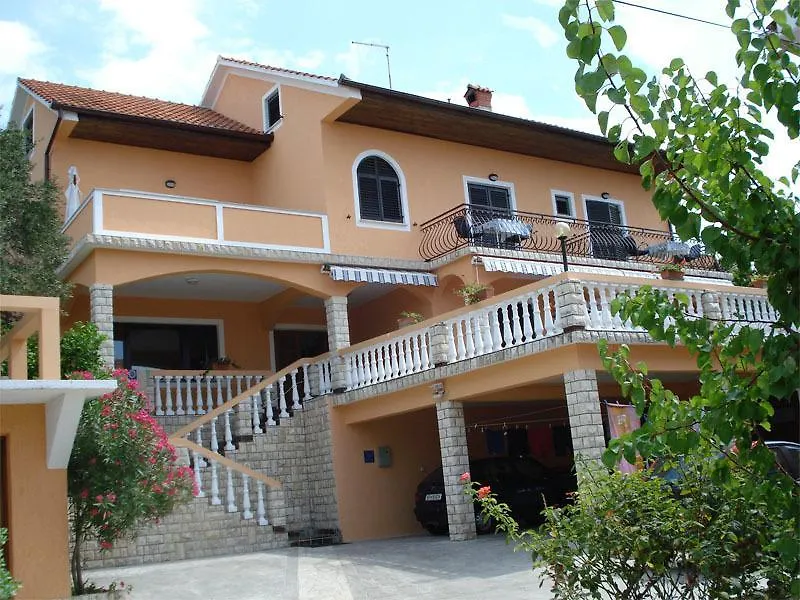 Apartments Tartuga ラブ